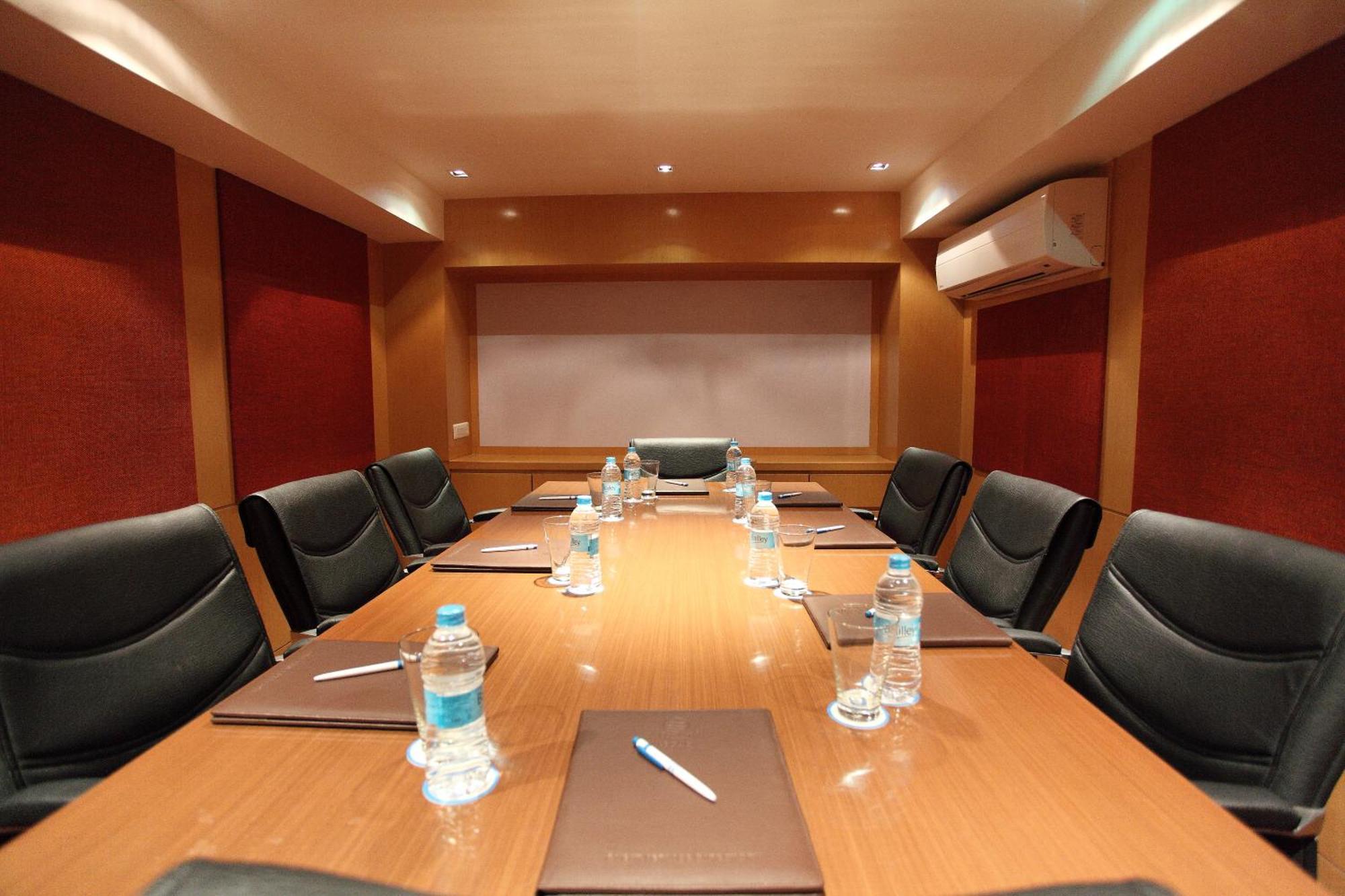 Comfort Inn Legacy Rajkot Business foto