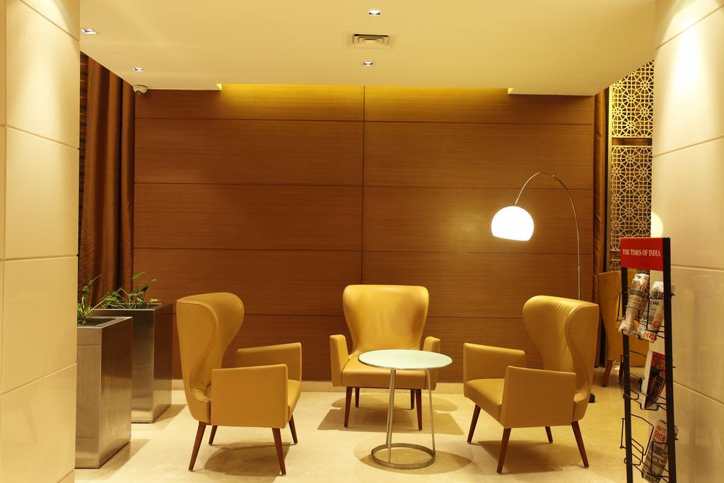 Comfort Inn Legacy Rajkot Exterior foto