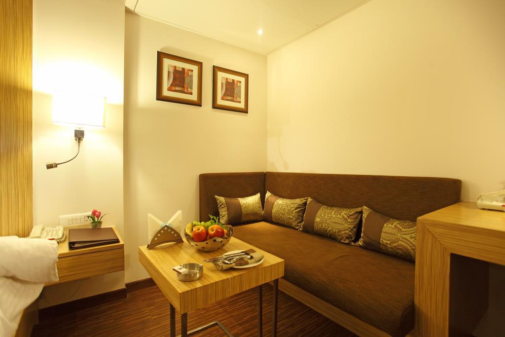 Comfort Inn Legacy Rajkot Exterior foto